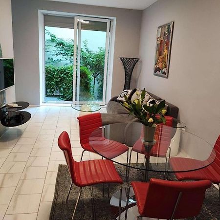 Central Vienna Apartment With Unique 40M2 City Garden & Self Check In Extérieur photo
