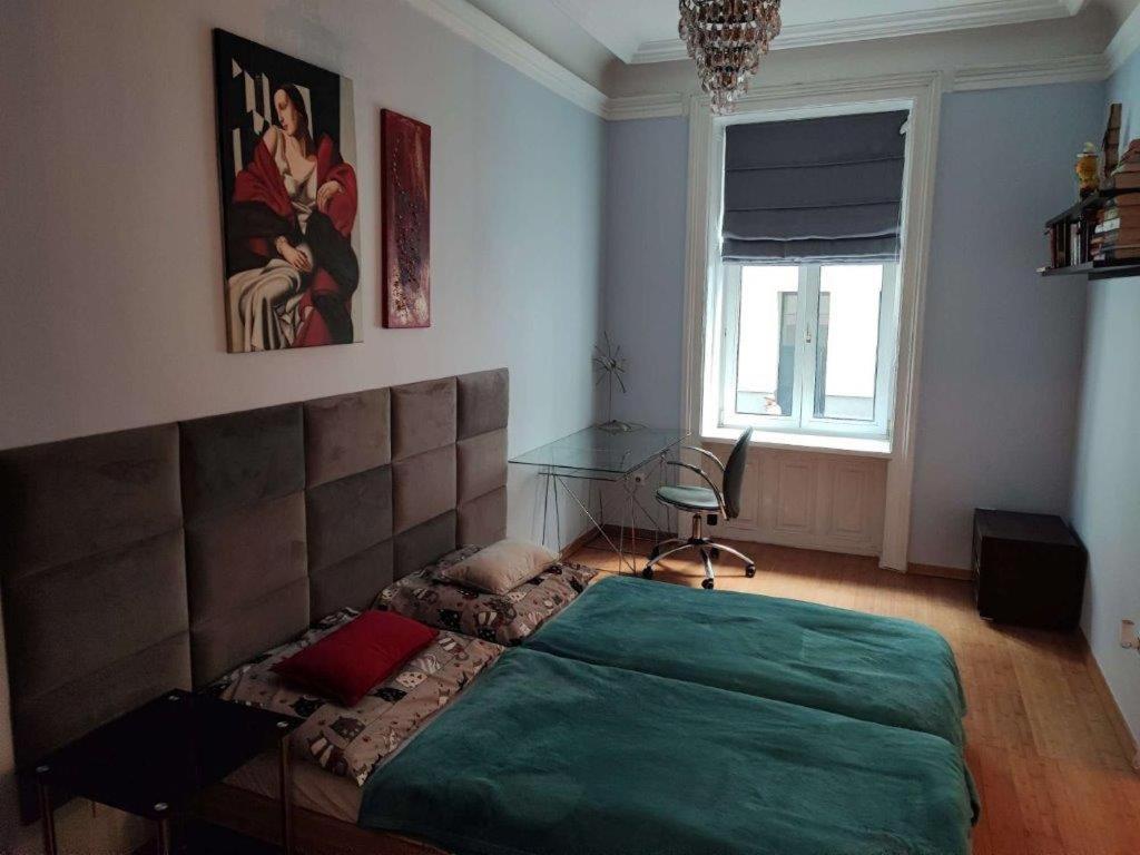 Central Vienna Apartment With Unique 40M2 City Garden & Self Check In Extérieur photo